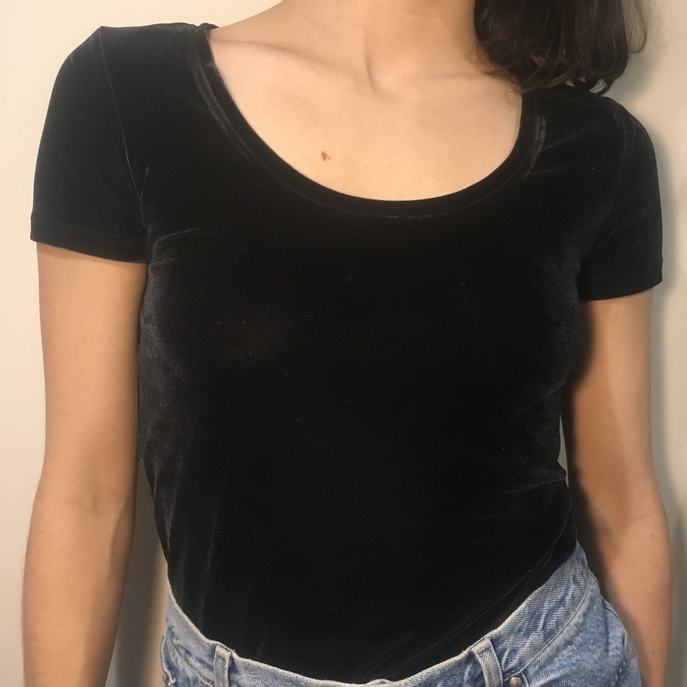Velvet Scoop-neck Tee